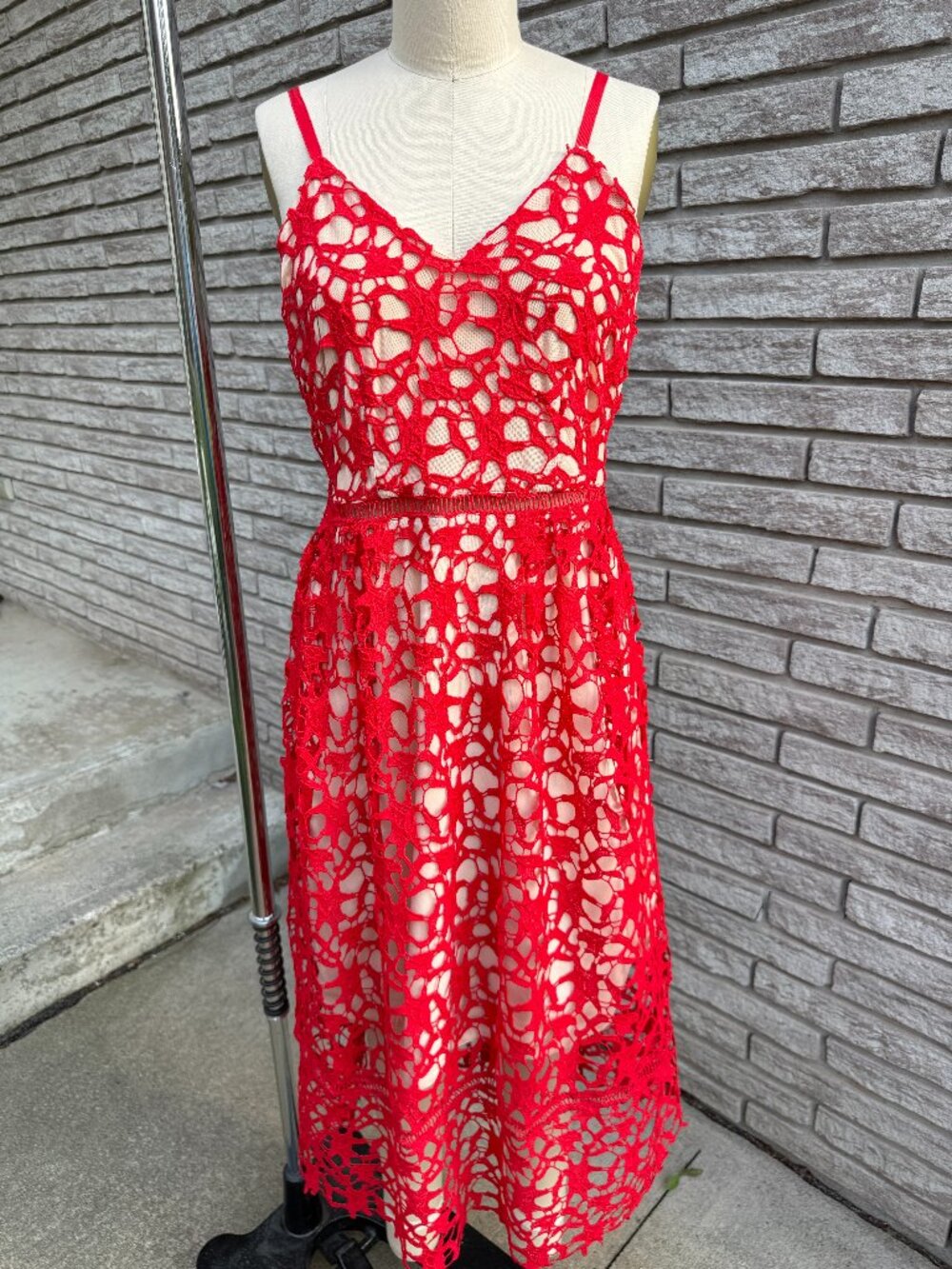 LAffaire Red Guipure Lace Overlay Midi Dress Nude Lining Wedding Guest Medium EU